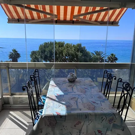 Cote D'azur, Vue & Pieds Dans L'eau Apartment Cannes